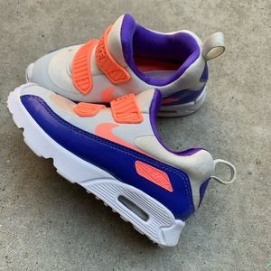 NIKE AIR MAX No Lace Slip On Toddler Sneakers